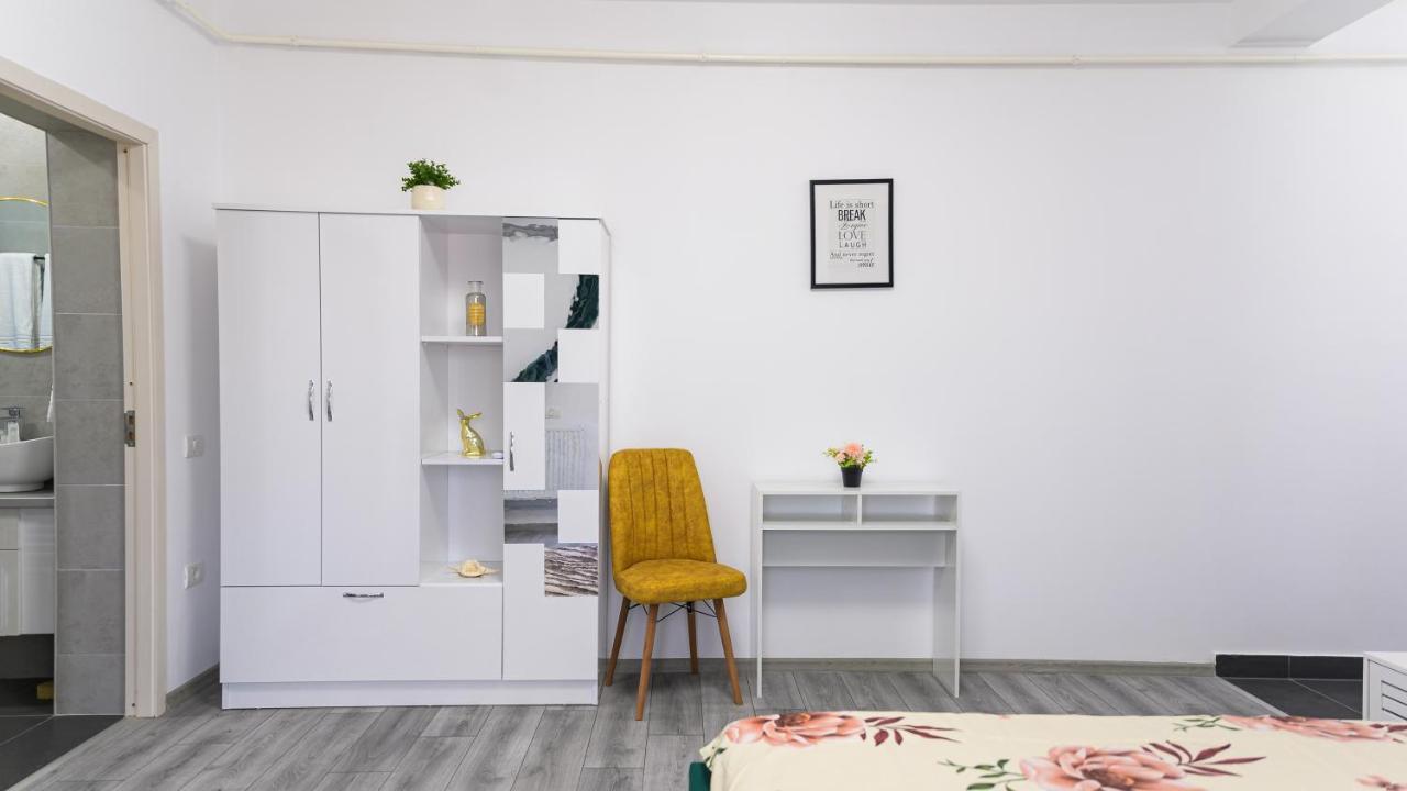 Appartement Nina House à Târgu Jiu Extérieur photo